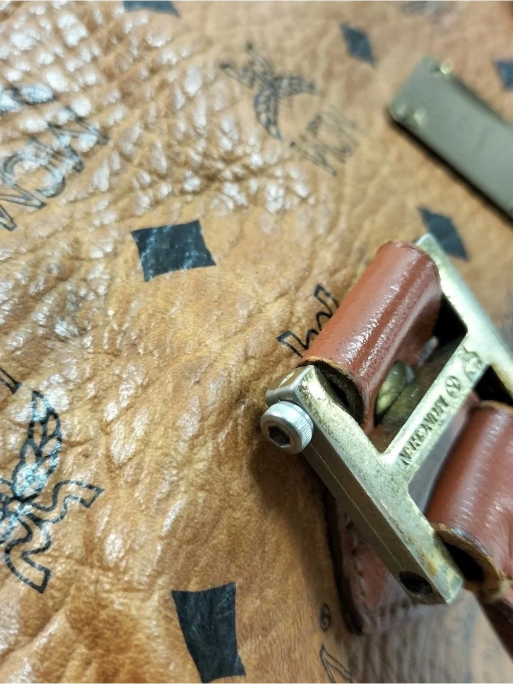 MCM Handbag Brown Leather - Picture 14 of 14